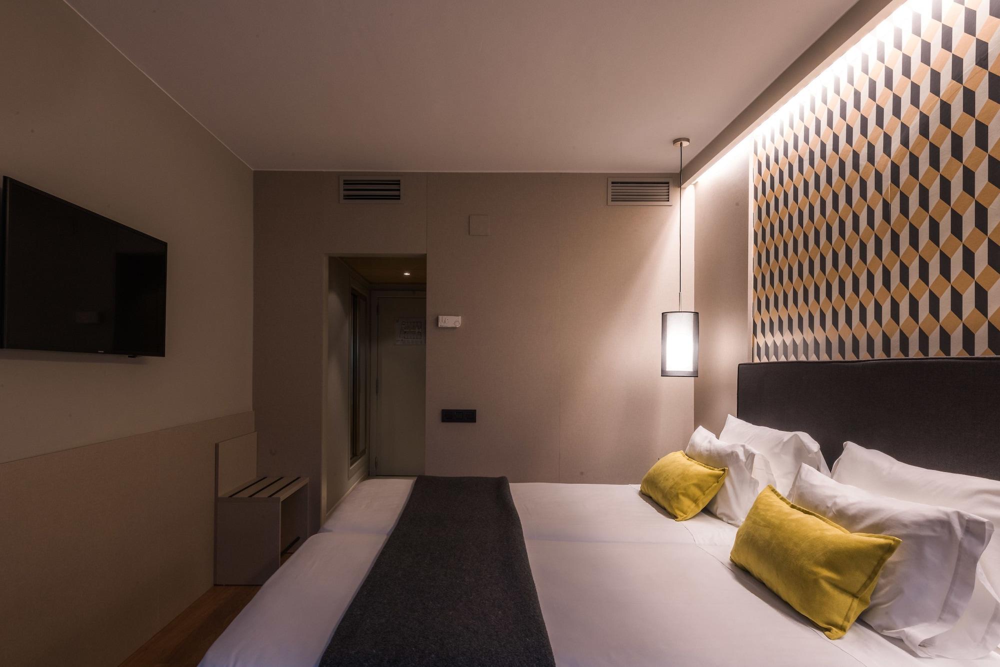 Up Rooms Vic Hotel Exteriör bild