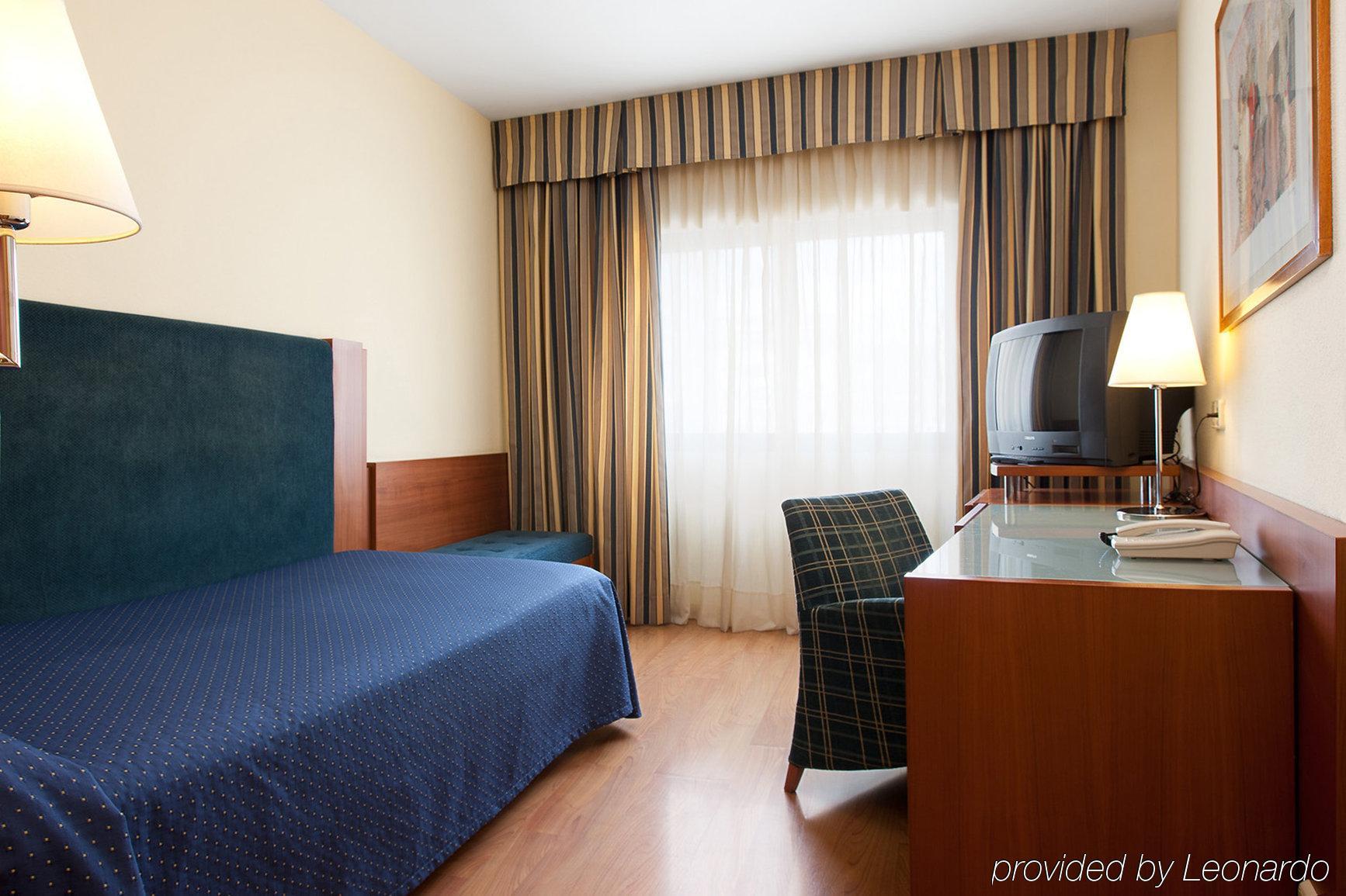 Up Rooms Vic Hotel Rum bild